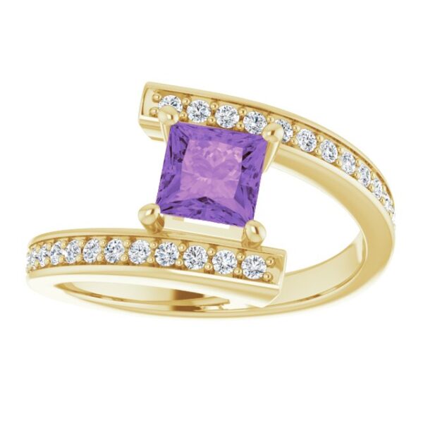 a yellow gold ring with a Natural purple Amethyst square gemstone and Natural diamonds